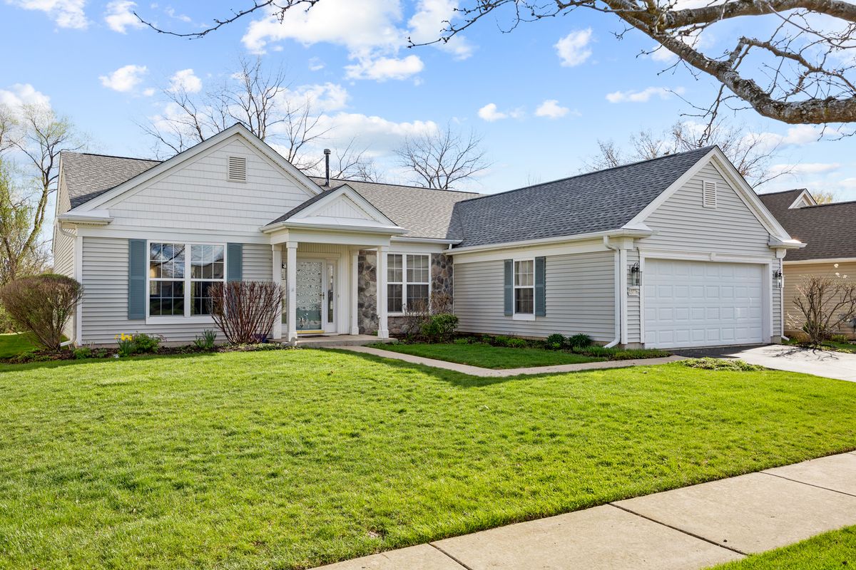 13776 Fieldstone Drive, Huntley, IL 60142