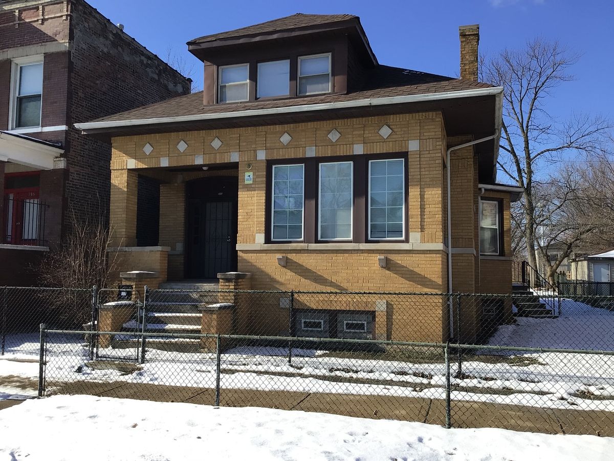 6712 Saint Lawrence Avenue, Chicago, IL 60637
