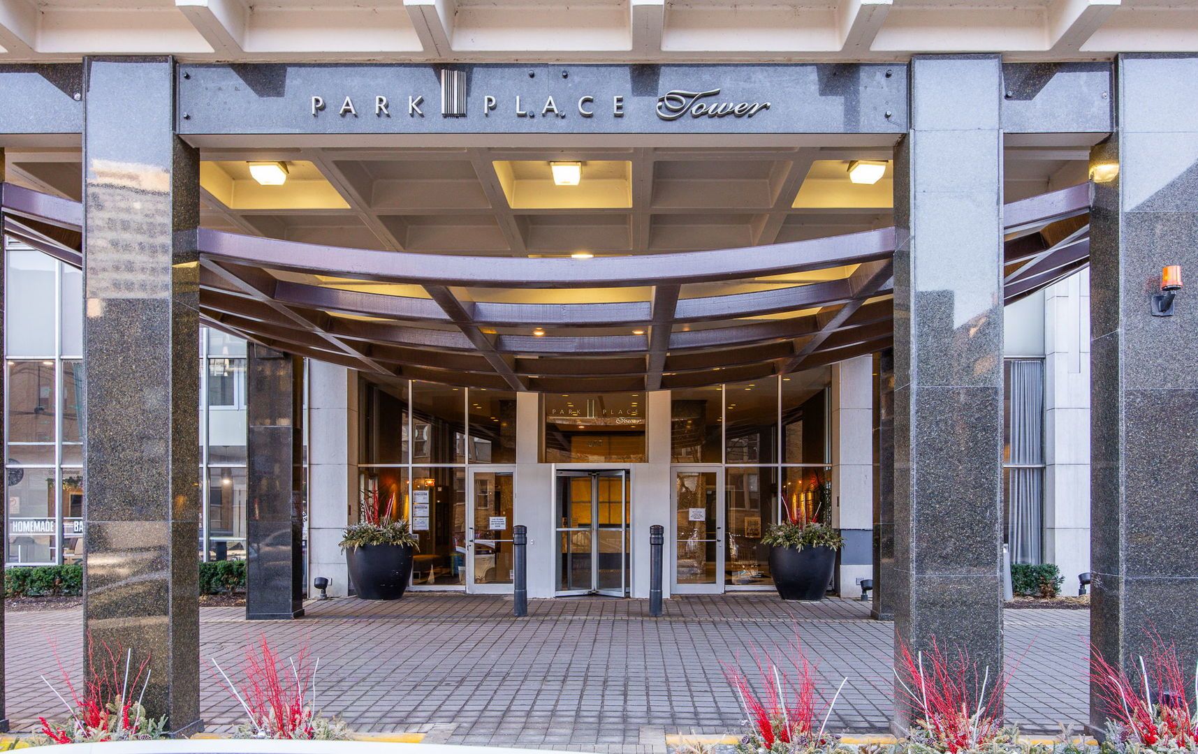 655 W Irving Park Road #3708 — Chicago, IL 60613