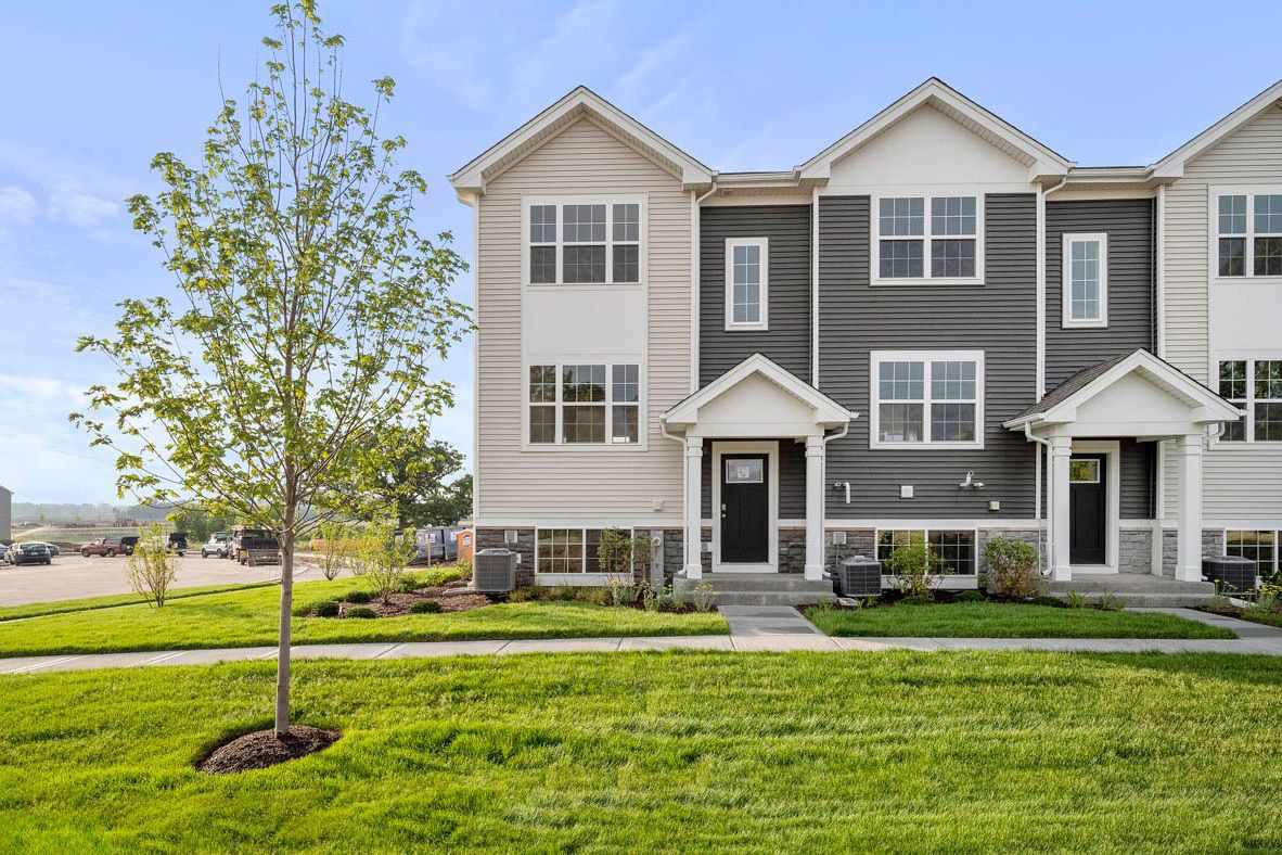 1411 Oakfield Lane, Pingree Grove, IL 60140