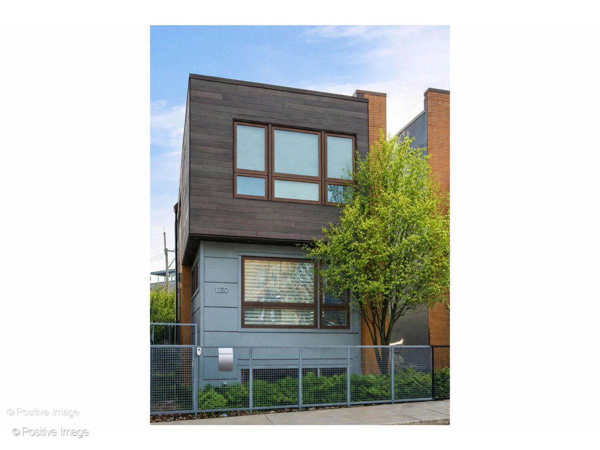 1320 Moorman Street, Chicago, IL 60622
