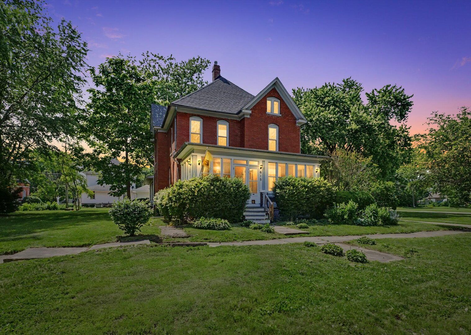 615 N William Street — Farmer City, IL 61842