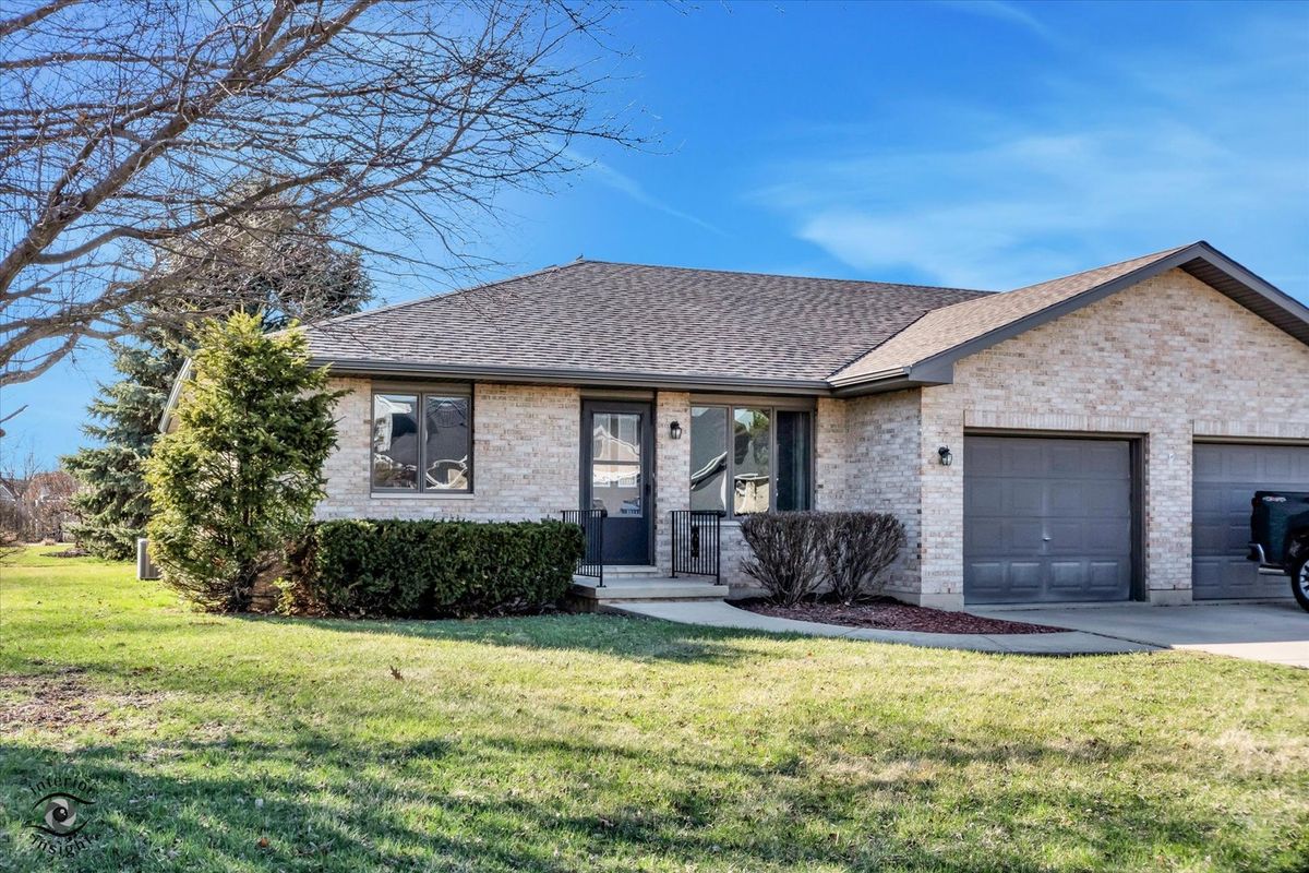 1343 Cannonball Trail, Yorkville, IL 60560