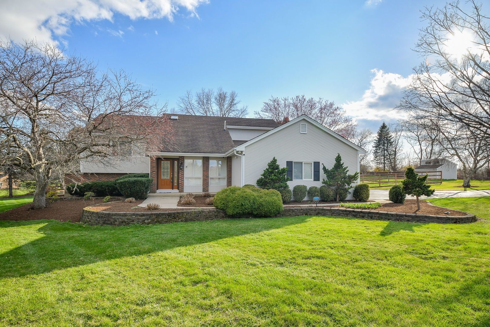 40W983 Line Drive — Elburn, IL 60119