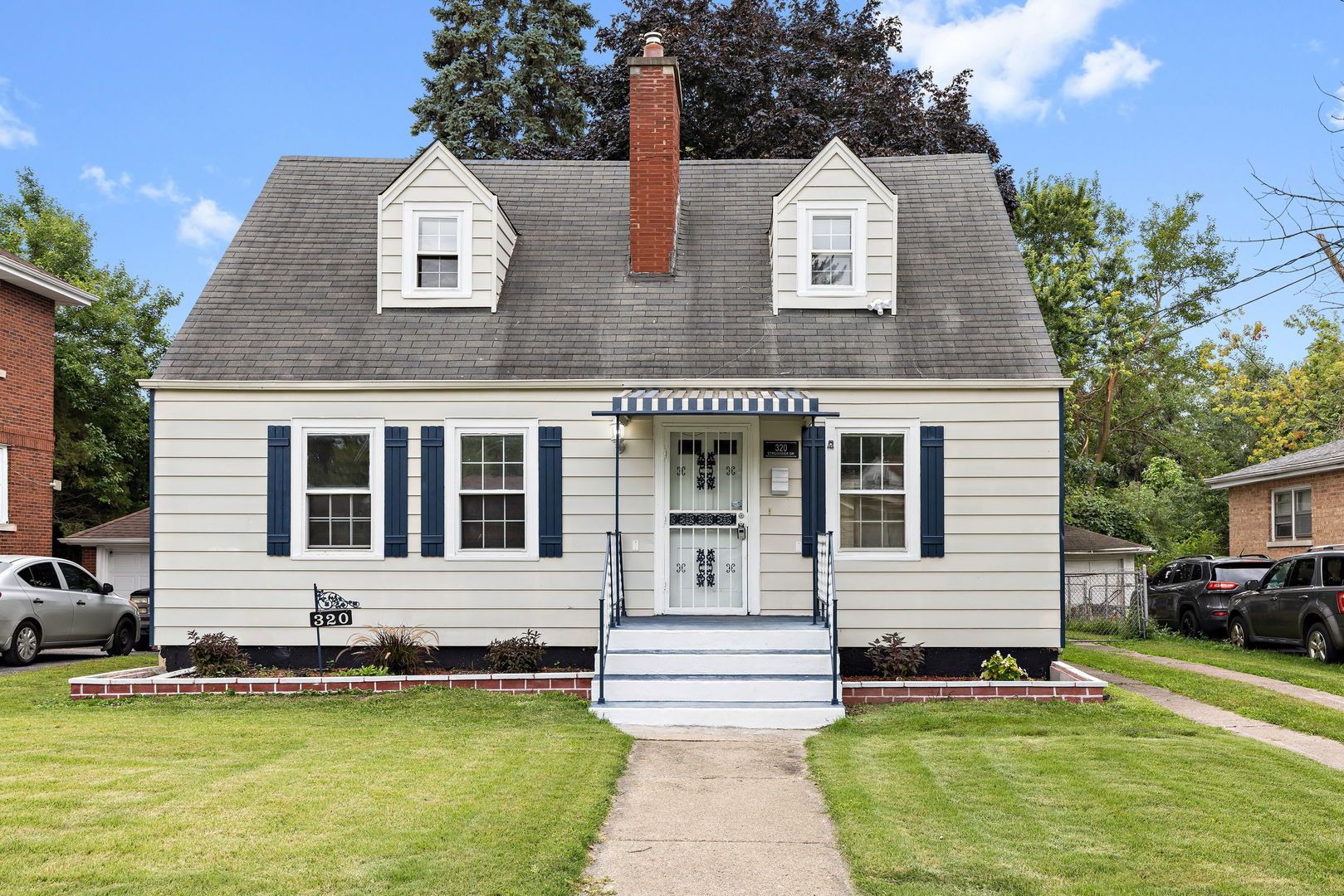 320 Streamside Drive — Harvey, IL 60426
