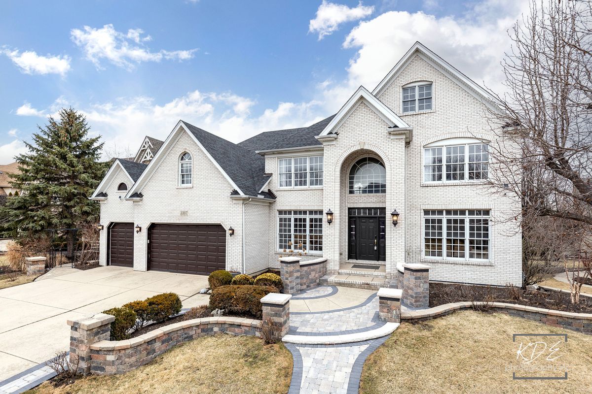 3307 Danlaur Court, Naperville, IL 60564