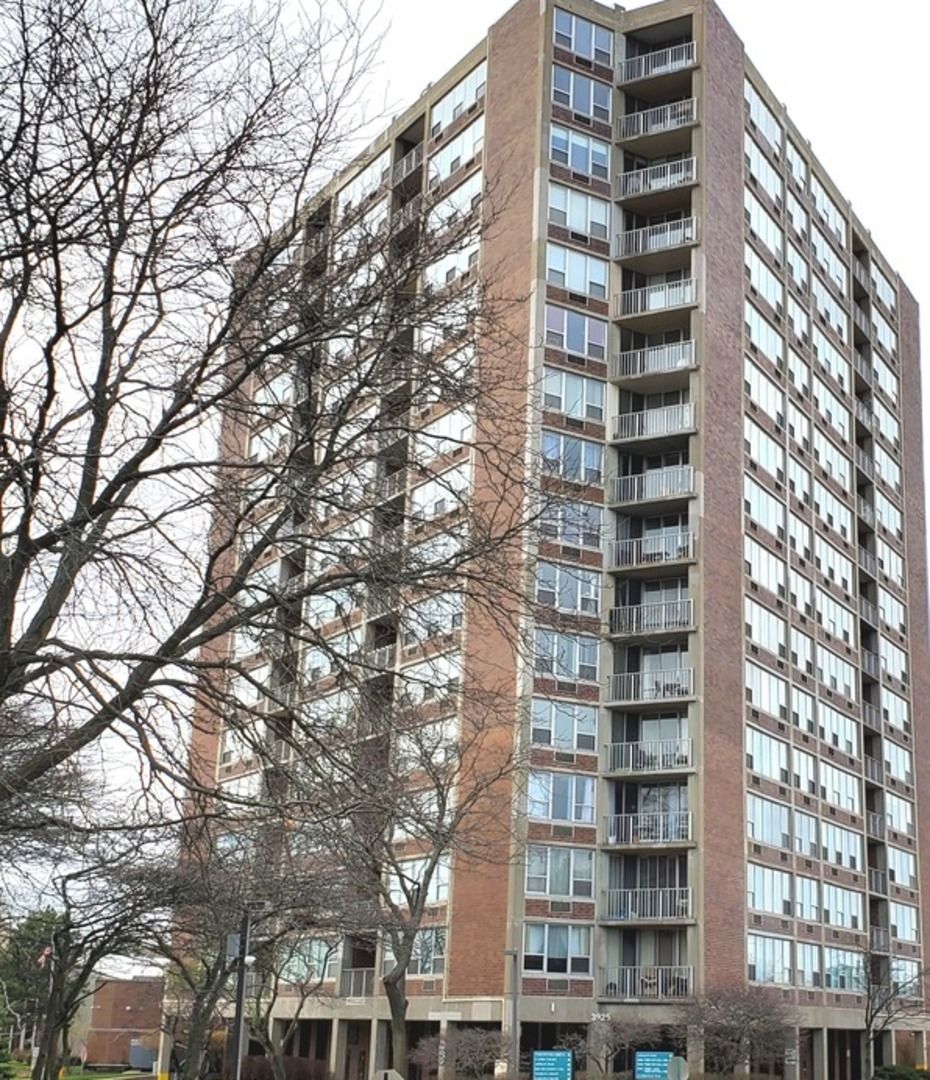 3925 TRIUMVERA Drive #A1A — Glenview, IL 60025