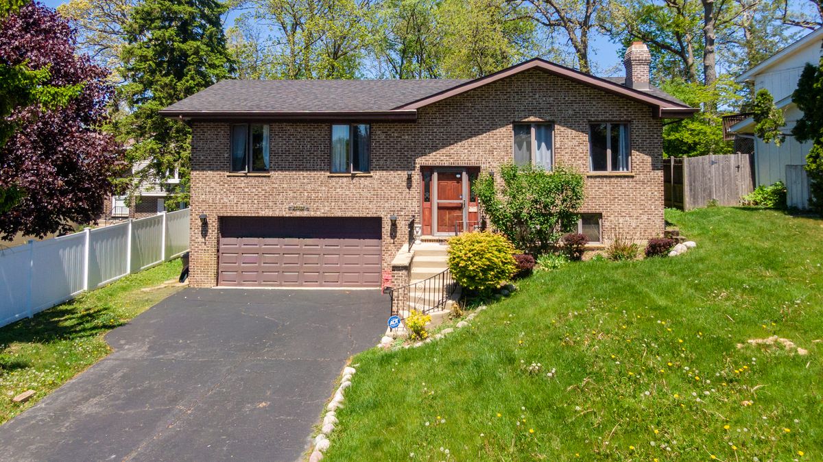 25172 Columbia Bay Drive, Lake Villa, IL 60046