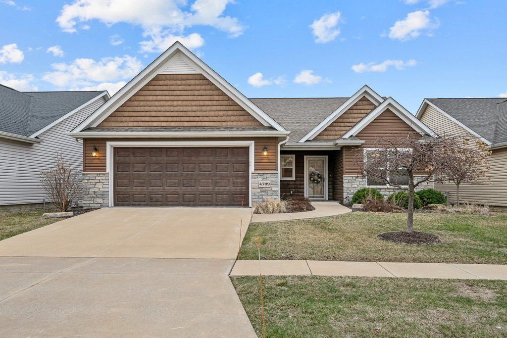 4709 Pheasant Creek Avenue — Davenport, IA 52807