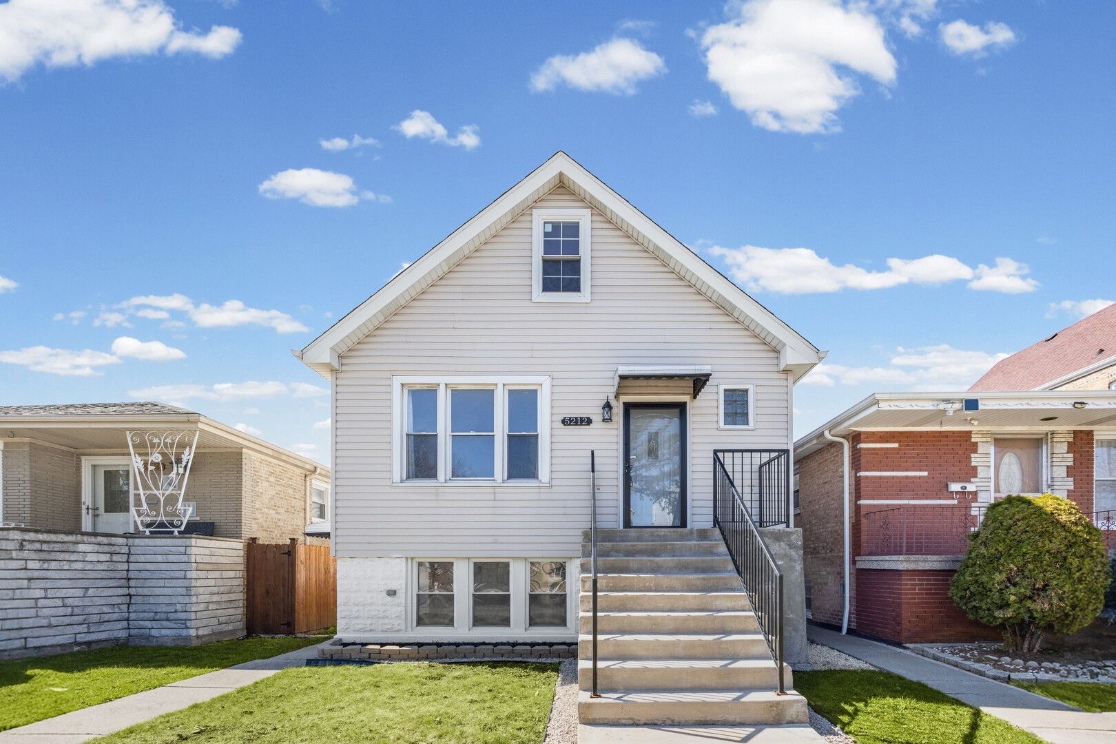 5212 S Lorel Avenue — Chicago, IL 60638