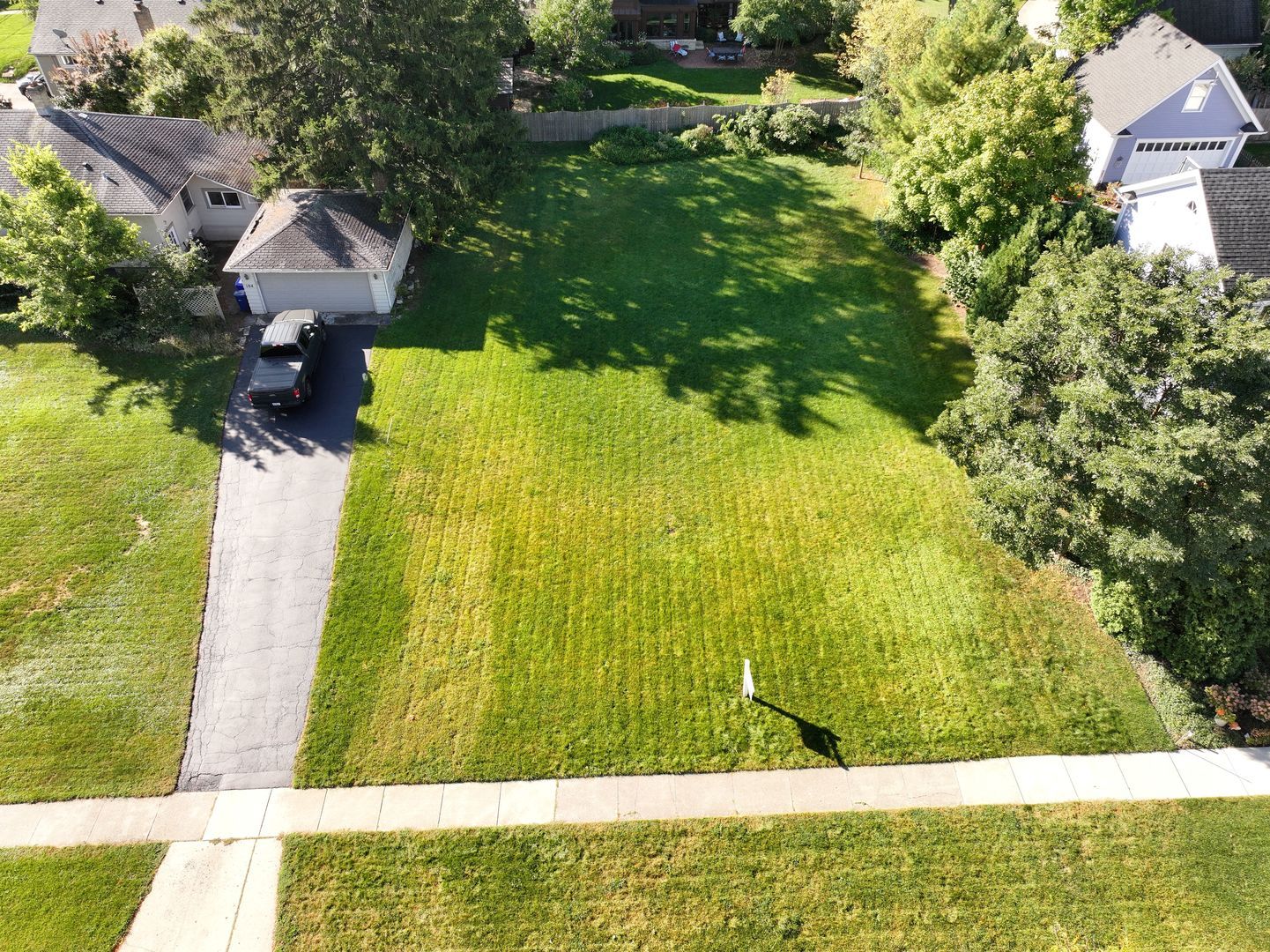 114 W Prairie Avenue — Wheaton, IL 60187