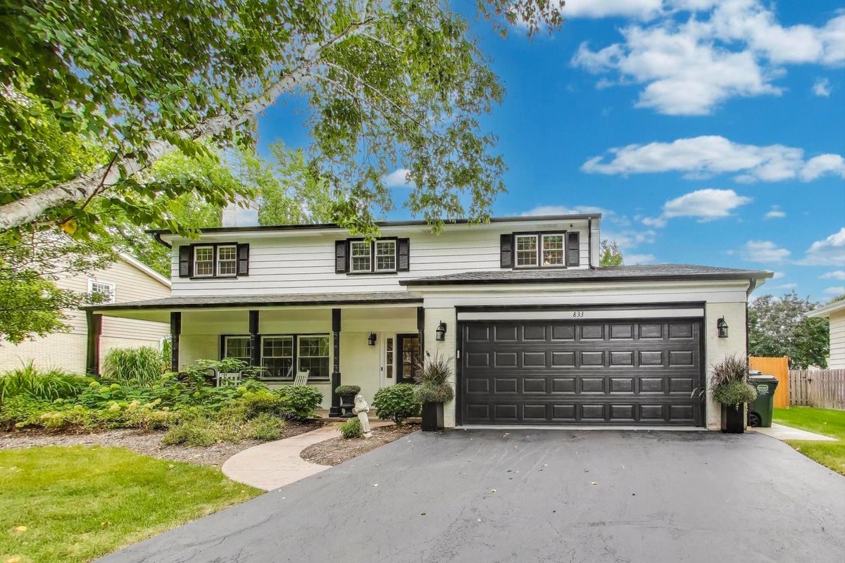 833 Fairlawn Avenue, Libertyville, IL 60048