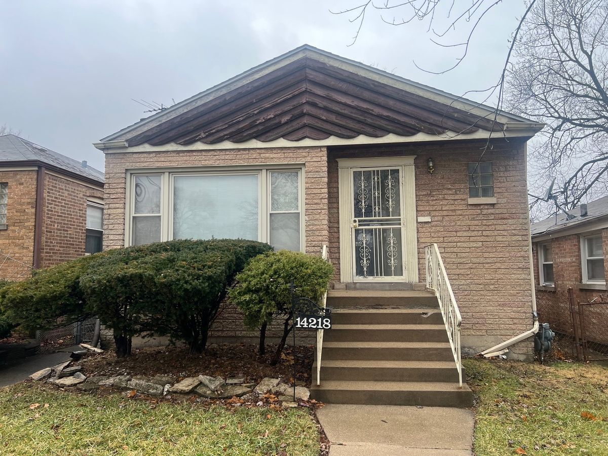 14218 Wallace Avenue, Riverdale, IL 60827