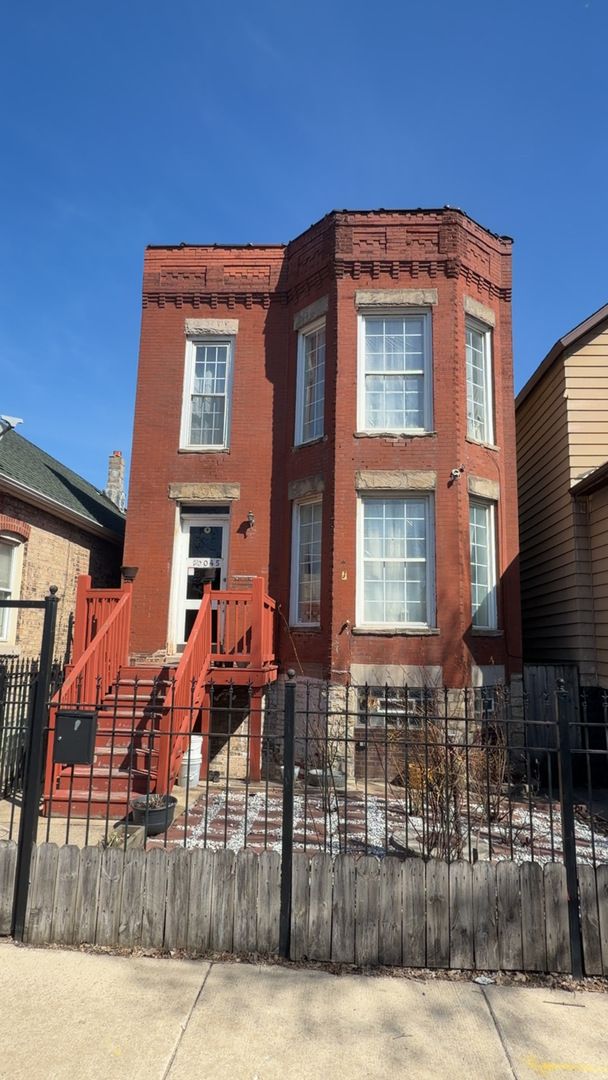 10045 S AVENUE M — Chicago, IL 60617
