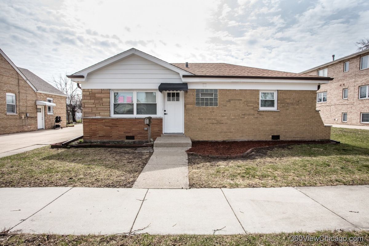 8651 44th Street, Lyons, IL 60534