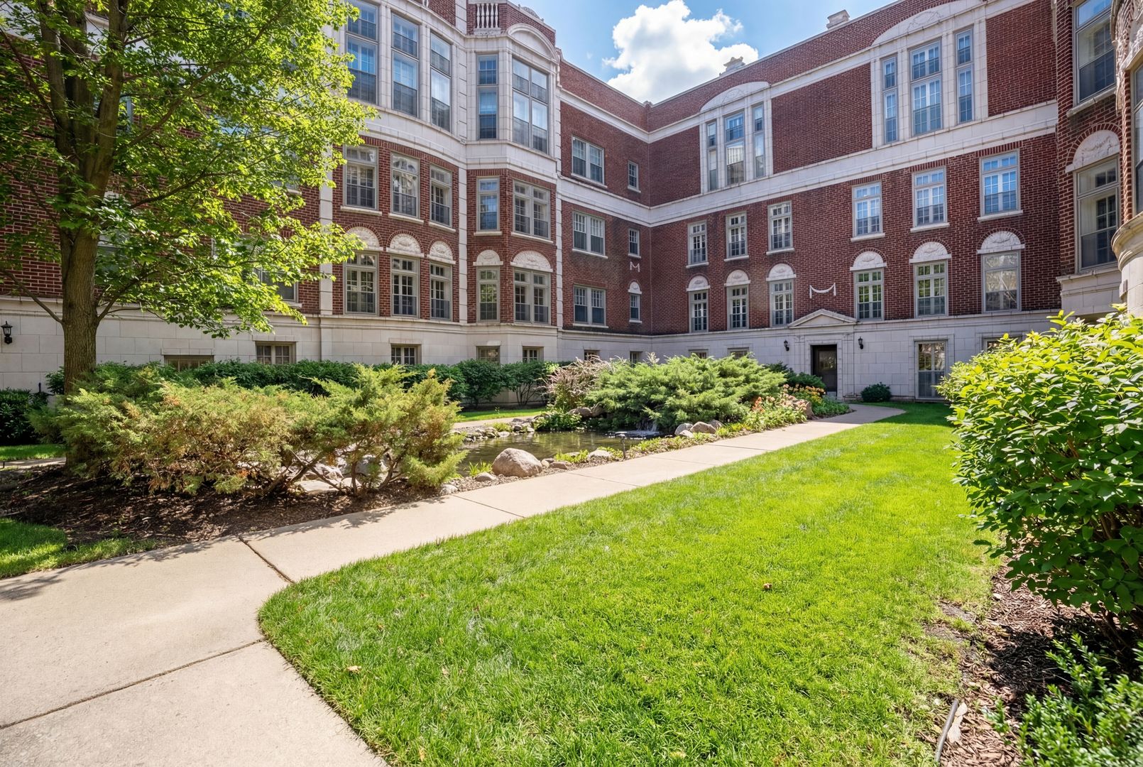 488 Sheridan Road #2 — Evanston, IL 60202