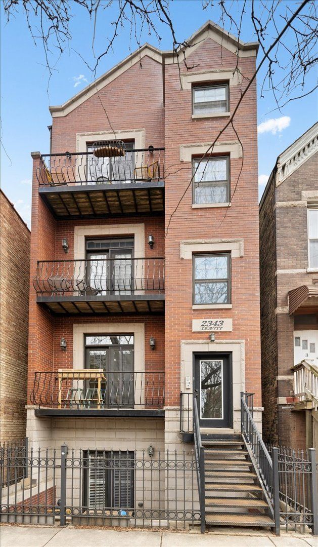 2343 N Leavitt Street #1 — Chicago, IL 60647