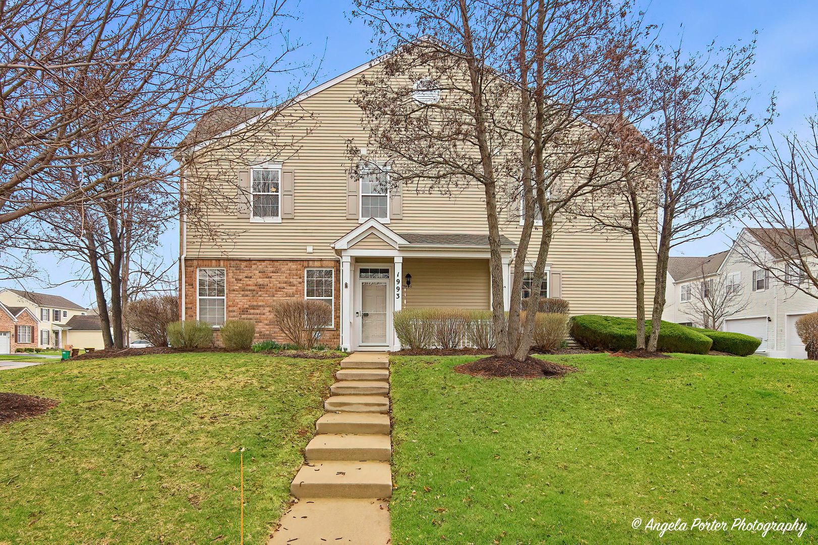1993 Yasgur Drive — Woodstock, IL 60098