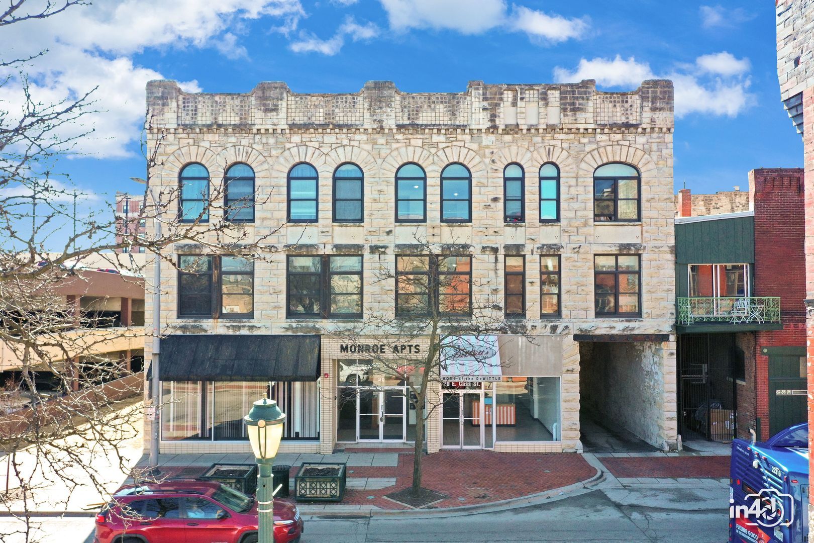 20 E Cass Street — Joliet, IL 60432
