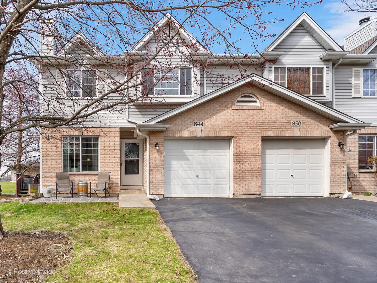 844 1st Street, Elburn, IL 60119