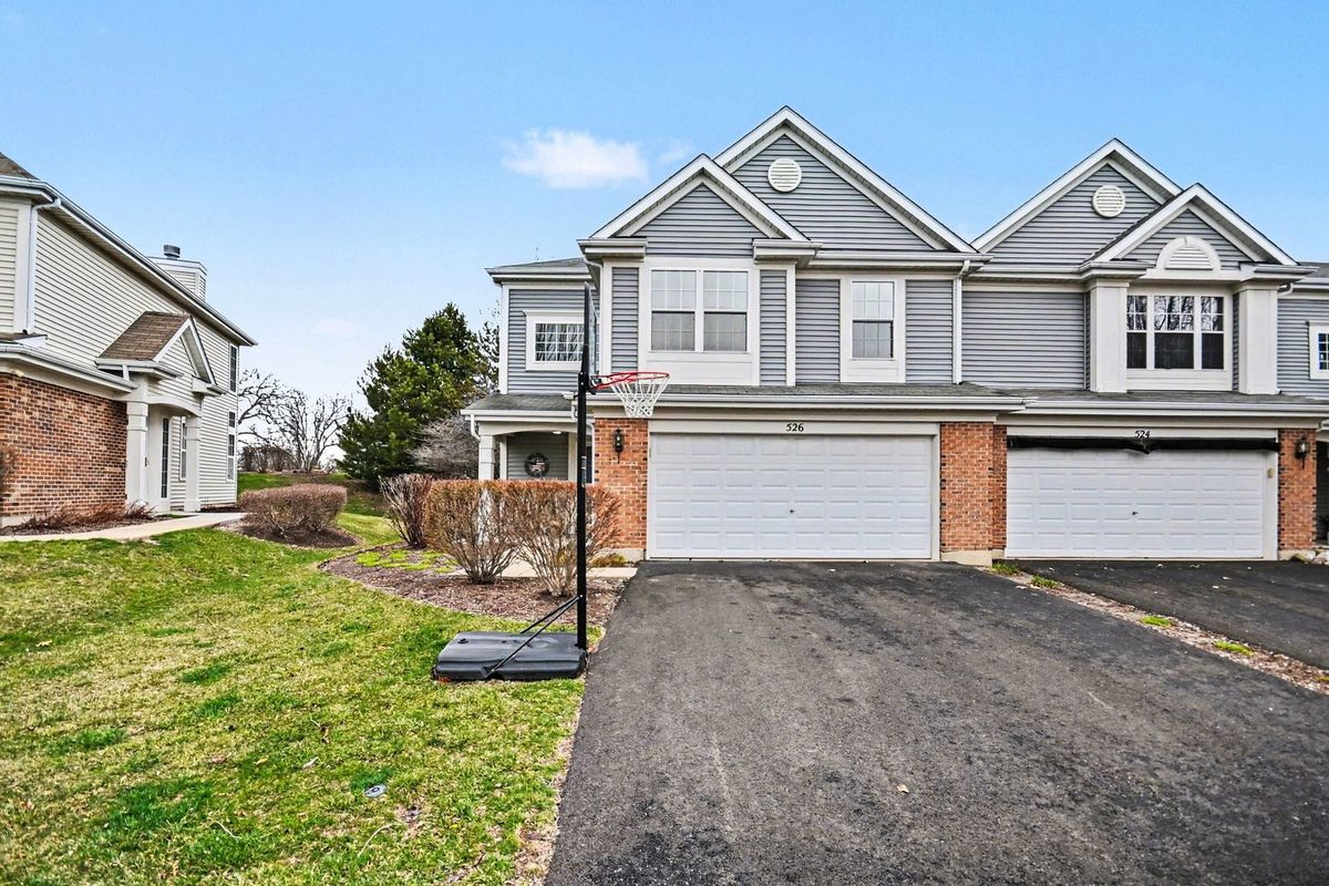 526 Lancaster Drive, Pingree Grove, IL 60140