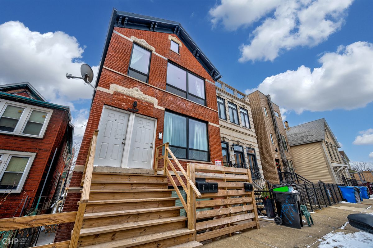 1716 Clinton Street, Chicago, IL 60616