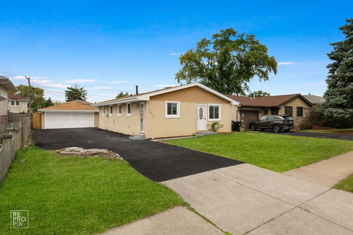 7616 78th Avenue, Bridgeview, IL 60455