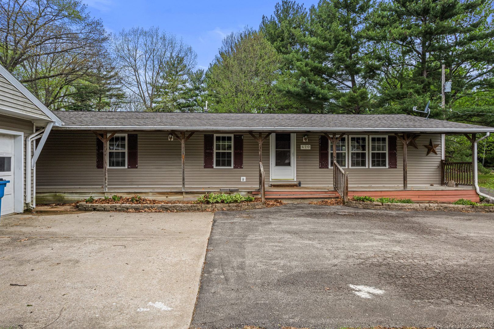 420 N Fisler Road — Monticello, IL 61856