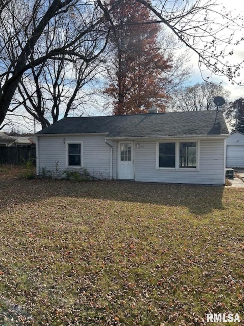 17122 10TH Avenue, Carbon Cliff, IL 61239
