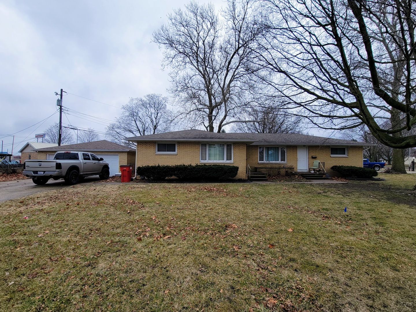 1210-1212 Julie Drive — Champaign, IL 61821