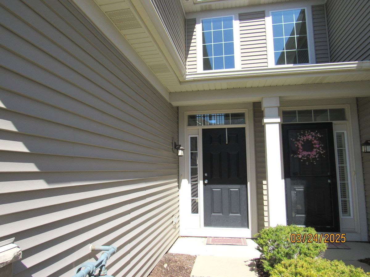 494 Jade Lane, Round Lake, IL 60073