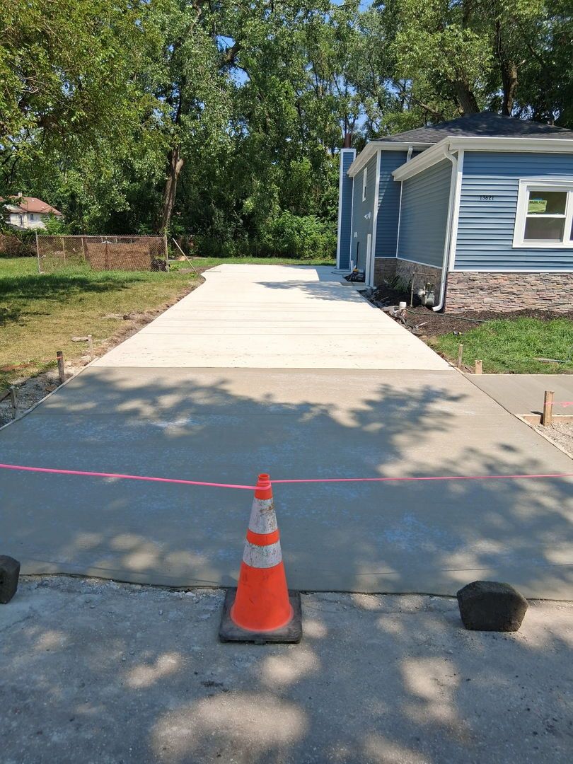 13621 Homan Avenue, Robbins, IL 60472