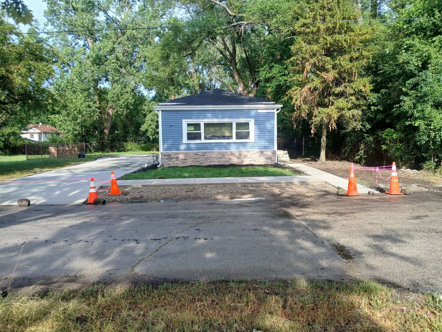 13621 S Homan Avenue — Robbins, IL 60472