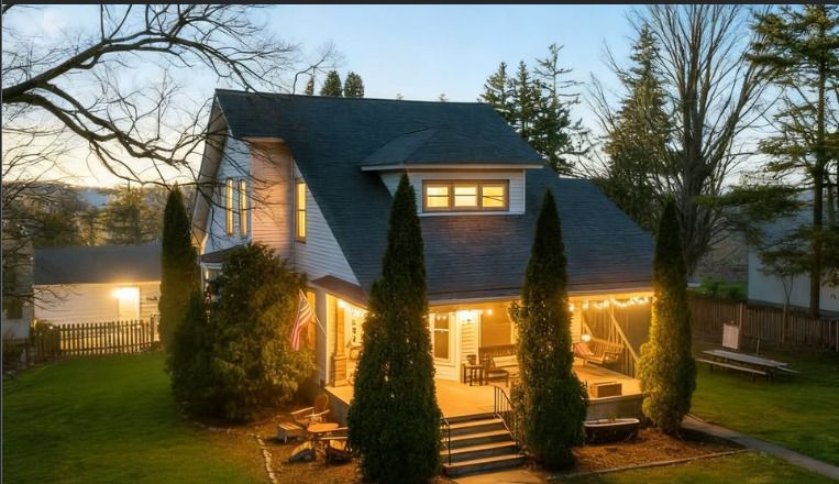 205 Pine Street, Waterman, IL 60556