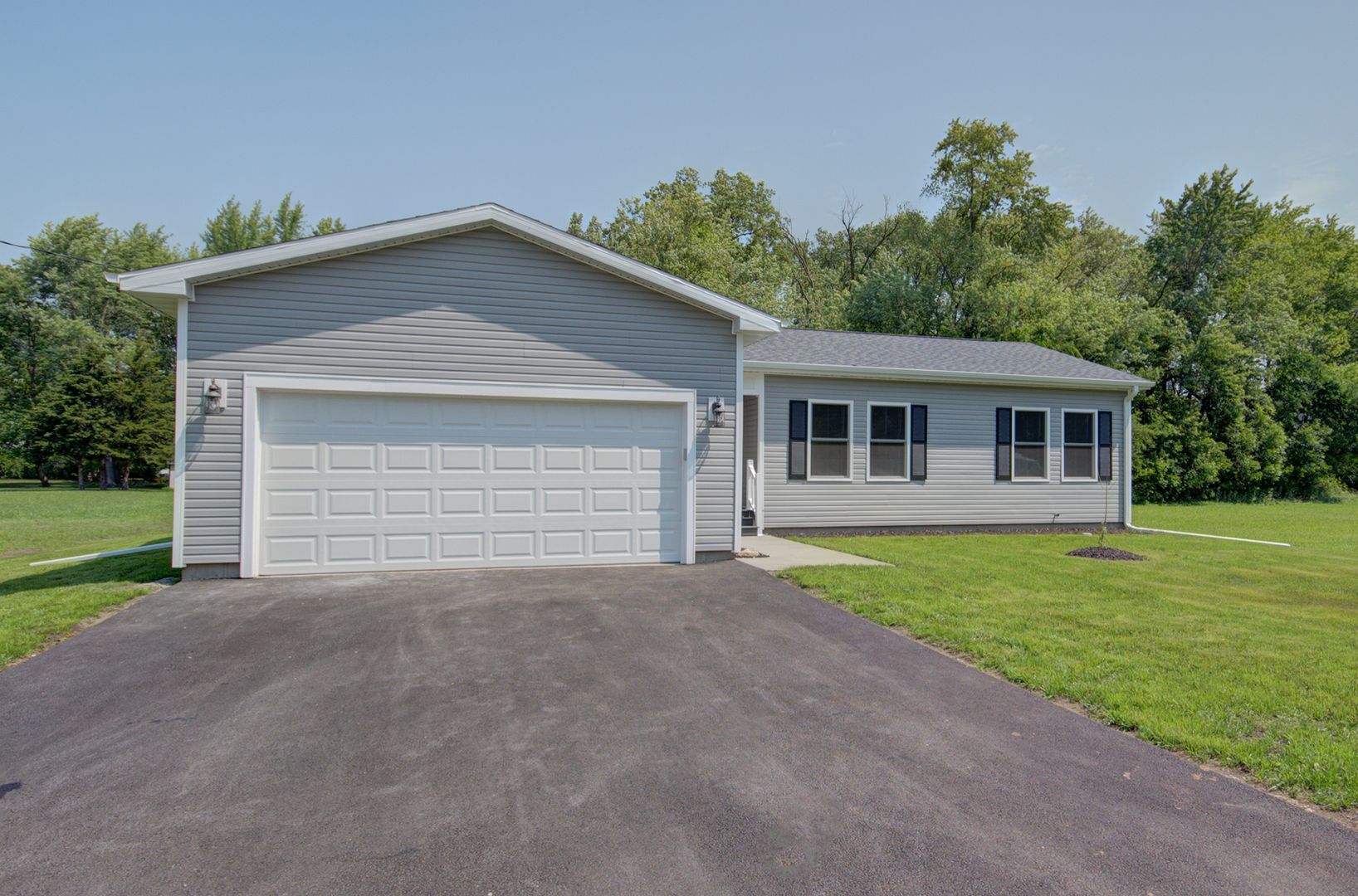 394 W 3rd Street — Braidwood, IL 60408