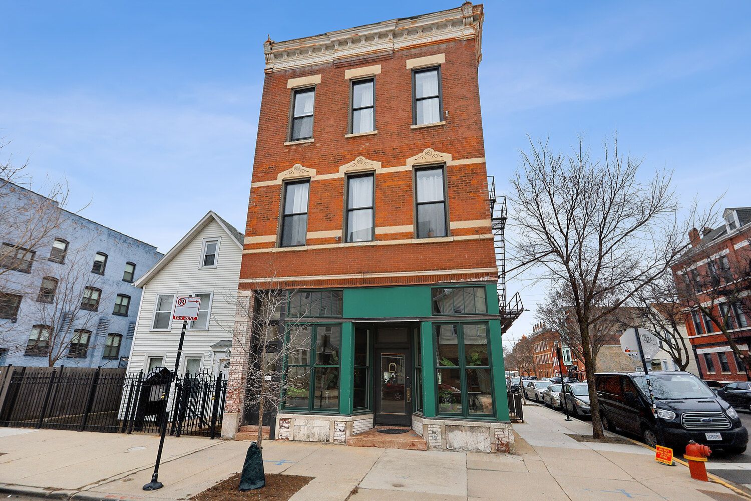 1843 S Racine Avenue — Chicago, IL 60608