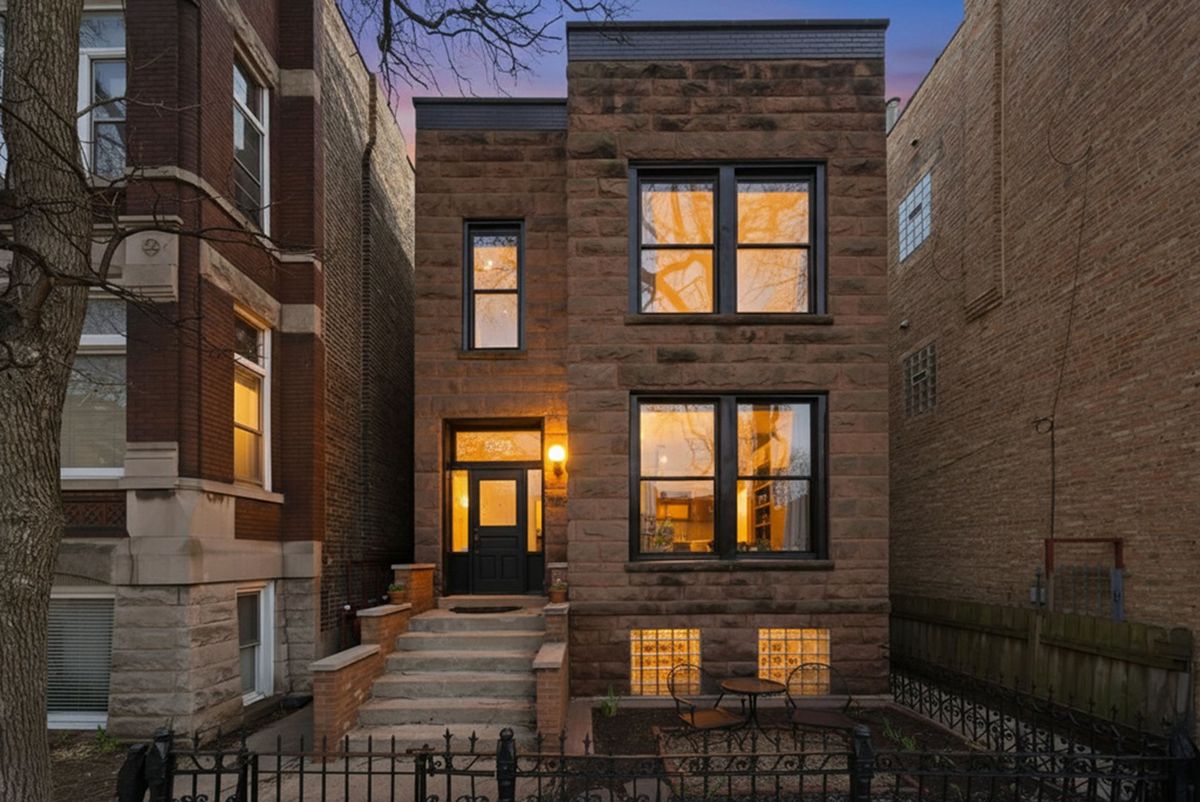 827 Damen Avenue, Chicago, IL 60622
