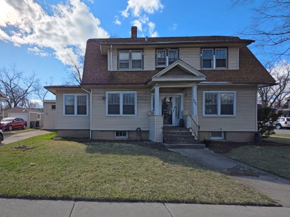 674 N Liberty Street — Elgin, IL 60120
