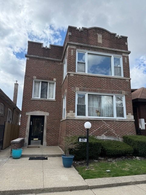 8204 S Elizabeth Street #2 — Chicago, IL 60620