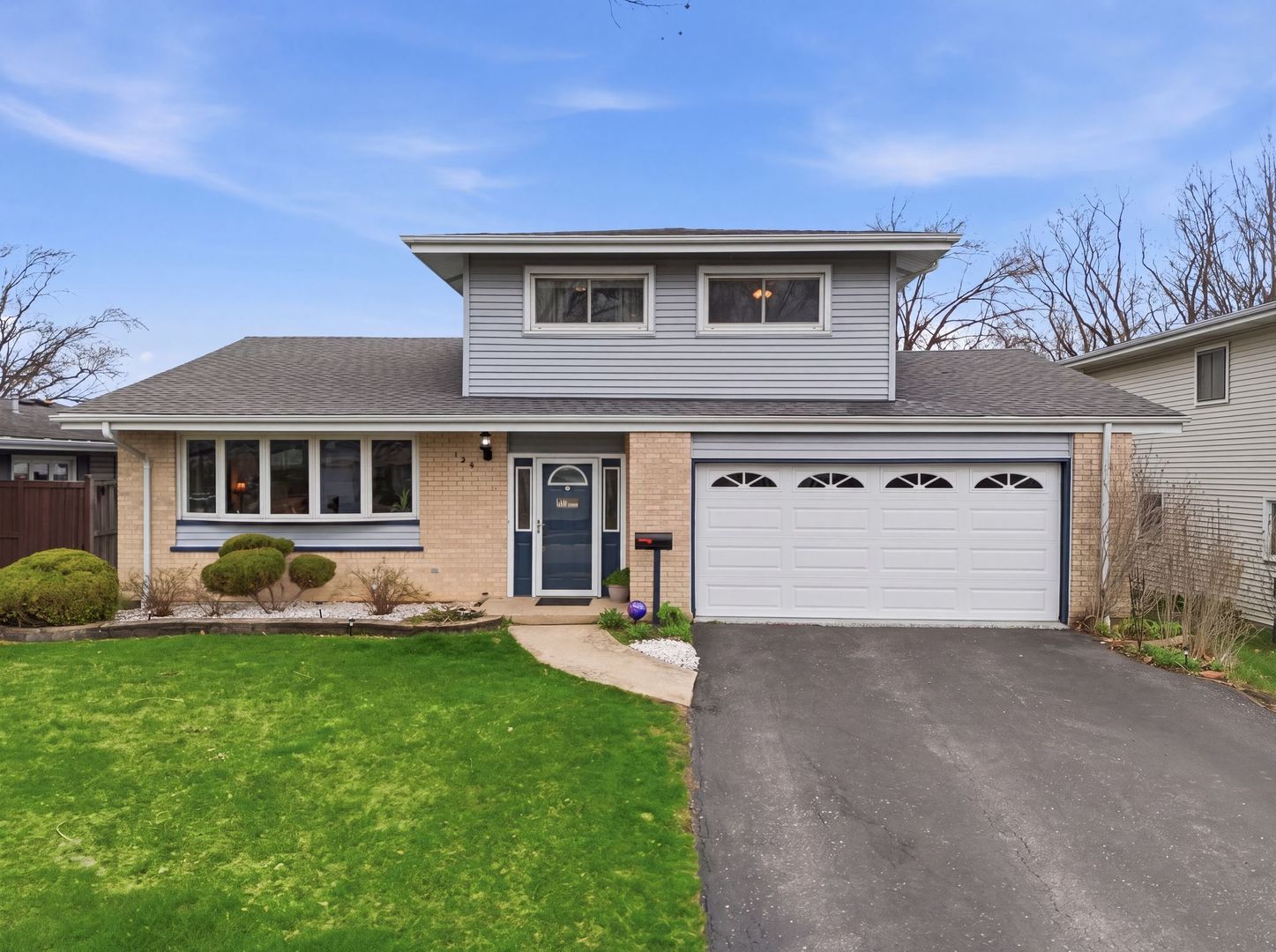 126 June Lane — Lombard, IL 60148