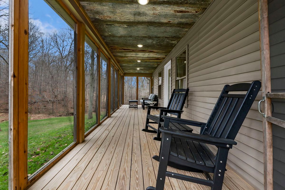 1825 Bald Knob Road, Alto Pass, IL 62905