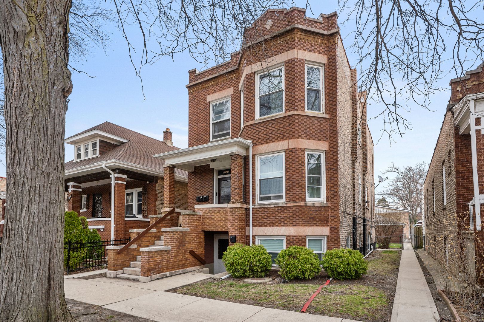2231 S 58th Court — Cicero, IL 60804