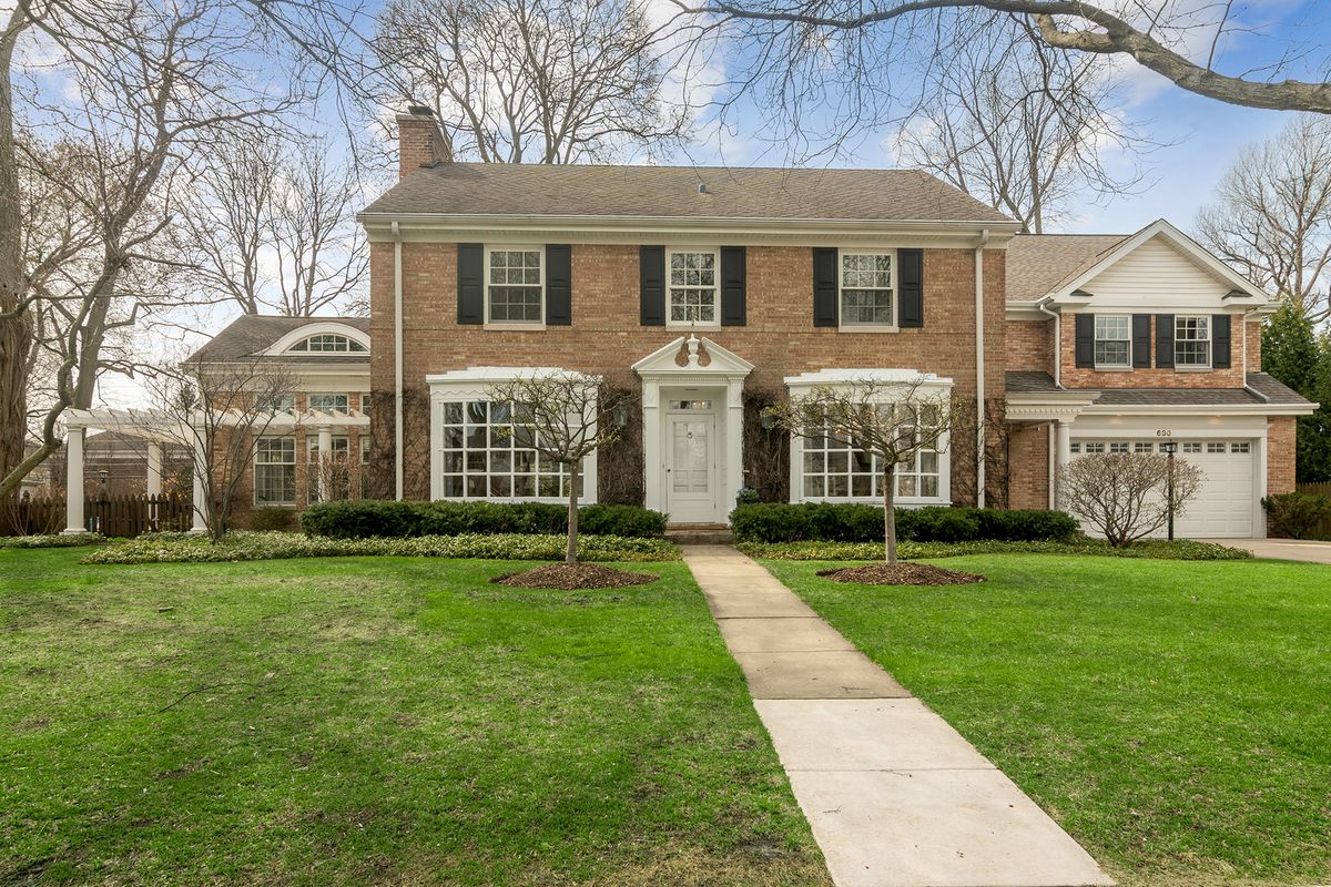 630 Beverly Lane, Arlington Heights, IL 60005