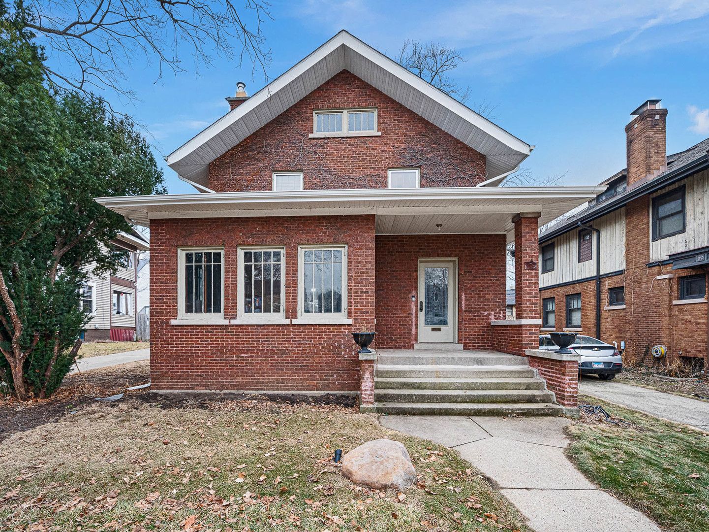 812 Garfield Avenue — Rockford, IL 61103
