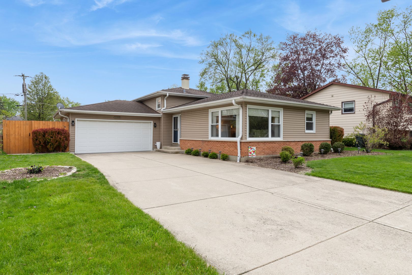 1105 E Barberry Lane — Mount Prospect, IL 60056