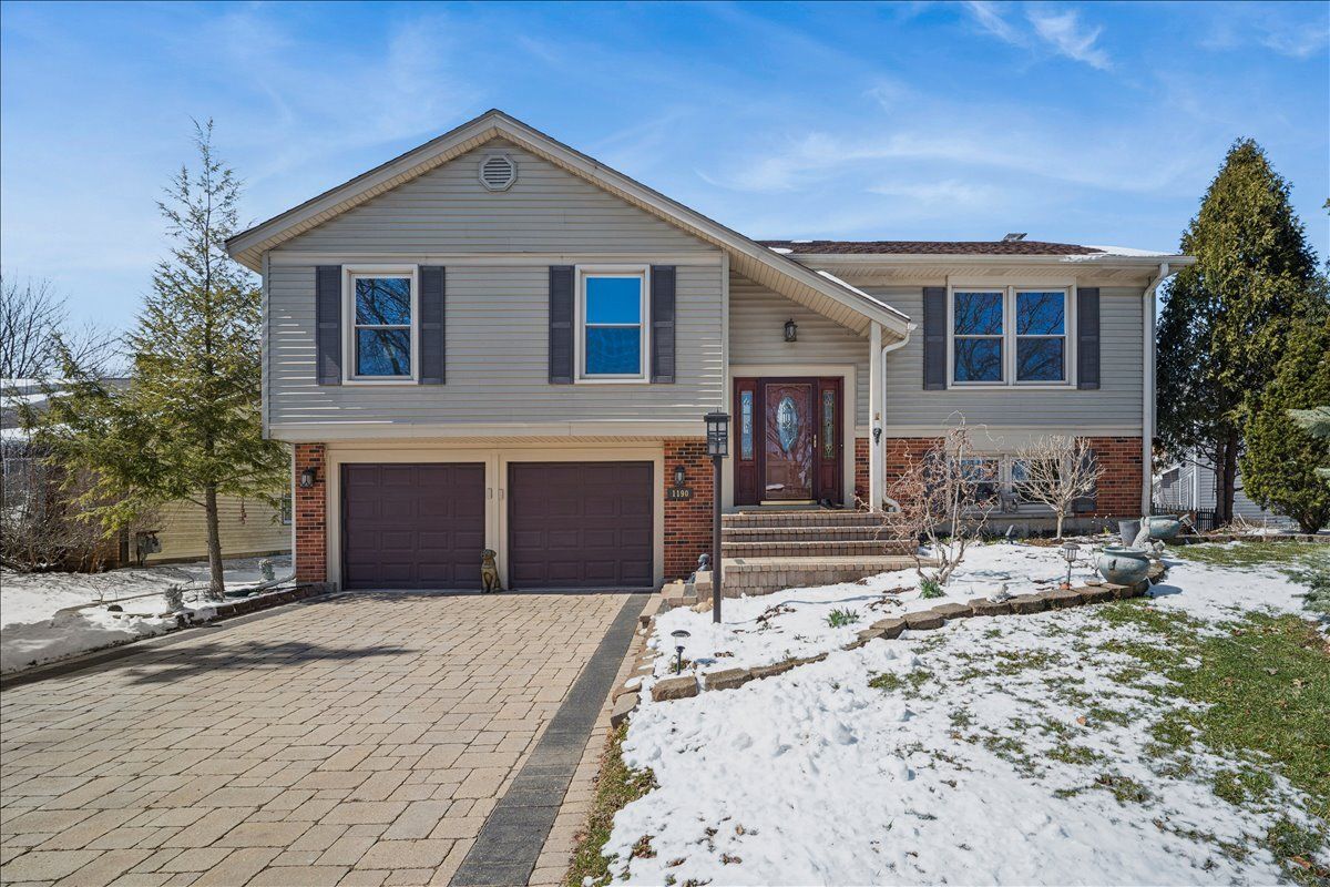 1190 Buttercup Lane — Bartlett, IL 60103