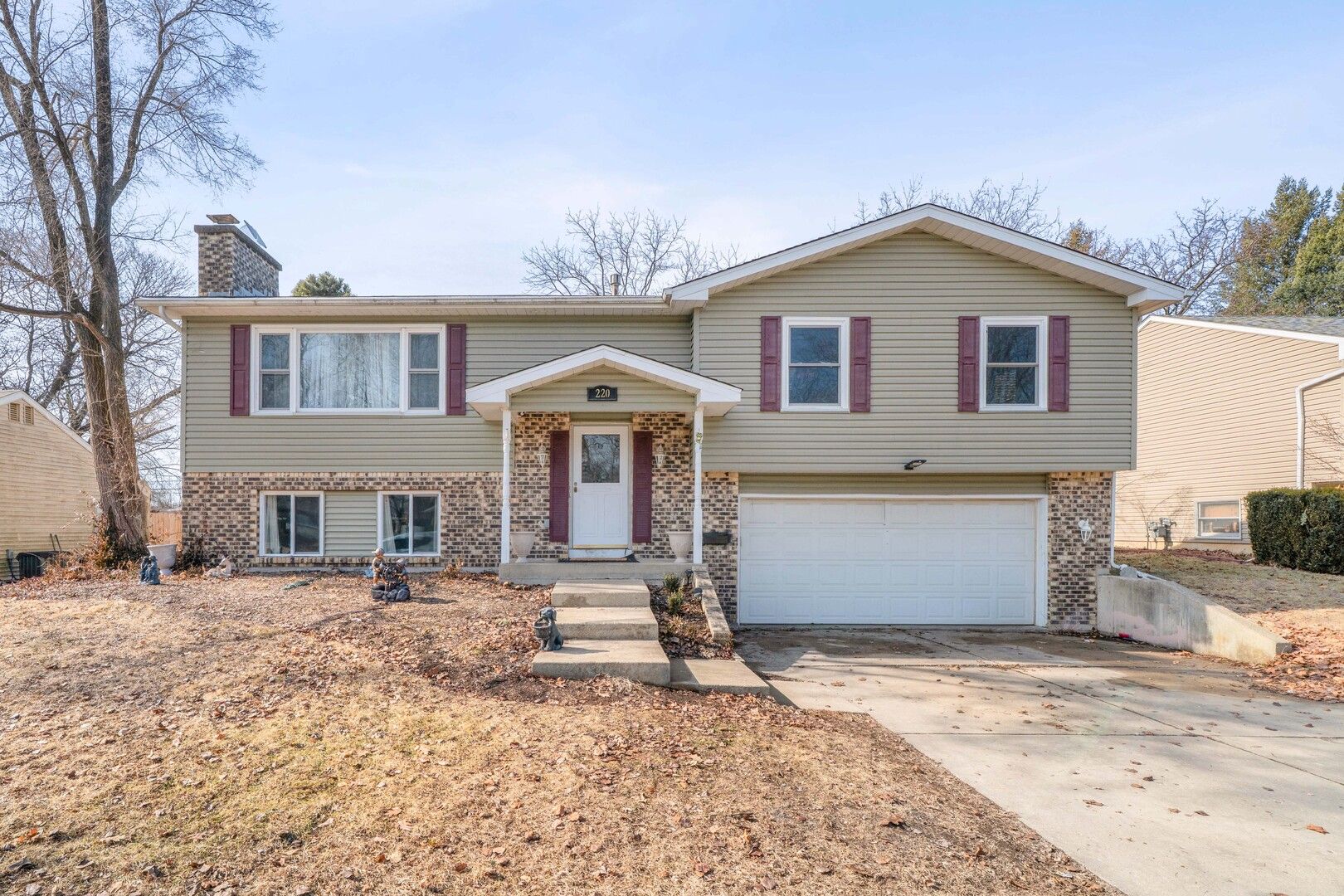 220 Rosedale Avenue — Aurora, IL 60506