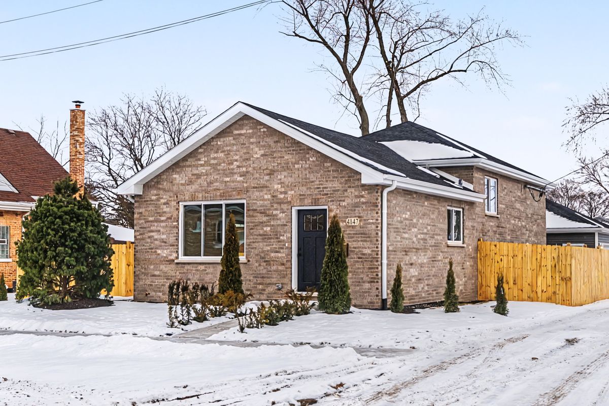 8244 44th Street, Lyons, IL 60534