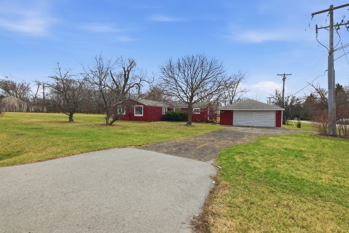 18301 Le Claire Avenue, Country Club Hills, IL 60478