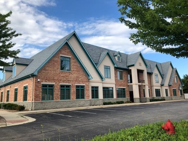 1531 S Grove Avenue #201 — Barrington, IL 60010